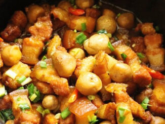 thịt kho nấm rơm