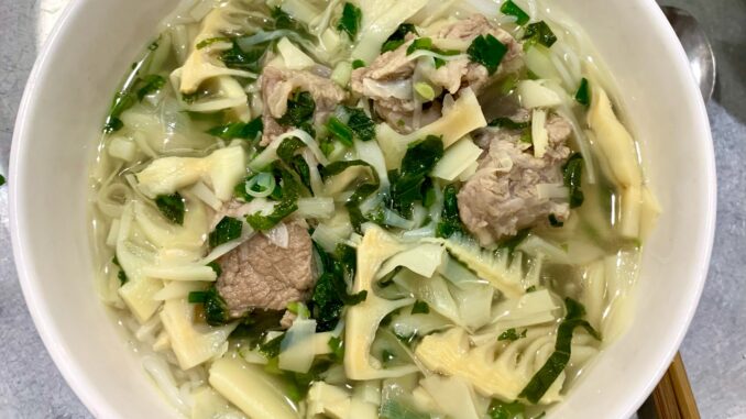 Bún măng sườn ngon